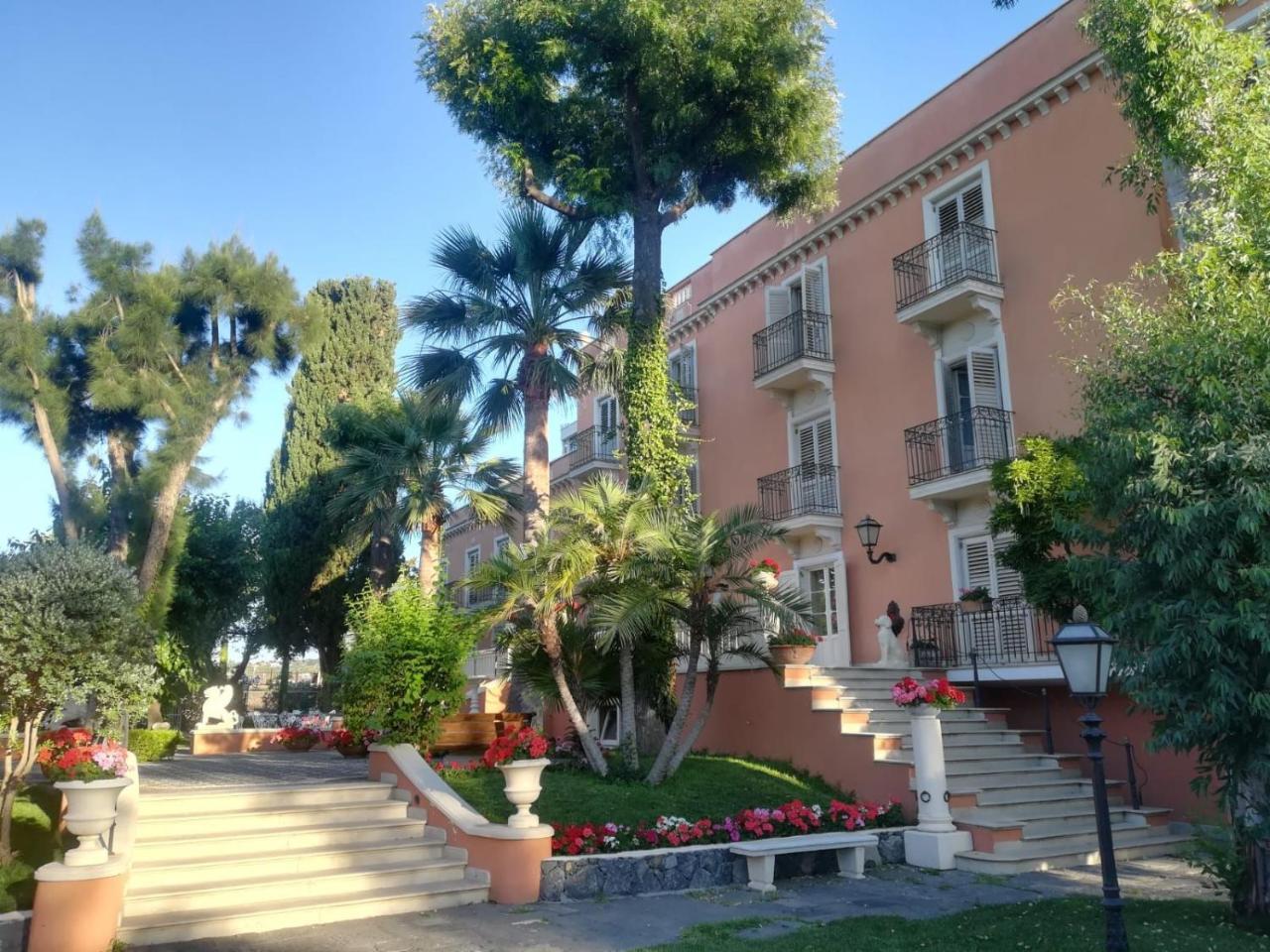 Hotel Villa Paradiso Dell'Etna サン・ジョヴァンニ・ラ・プンタ エクステリア 写真