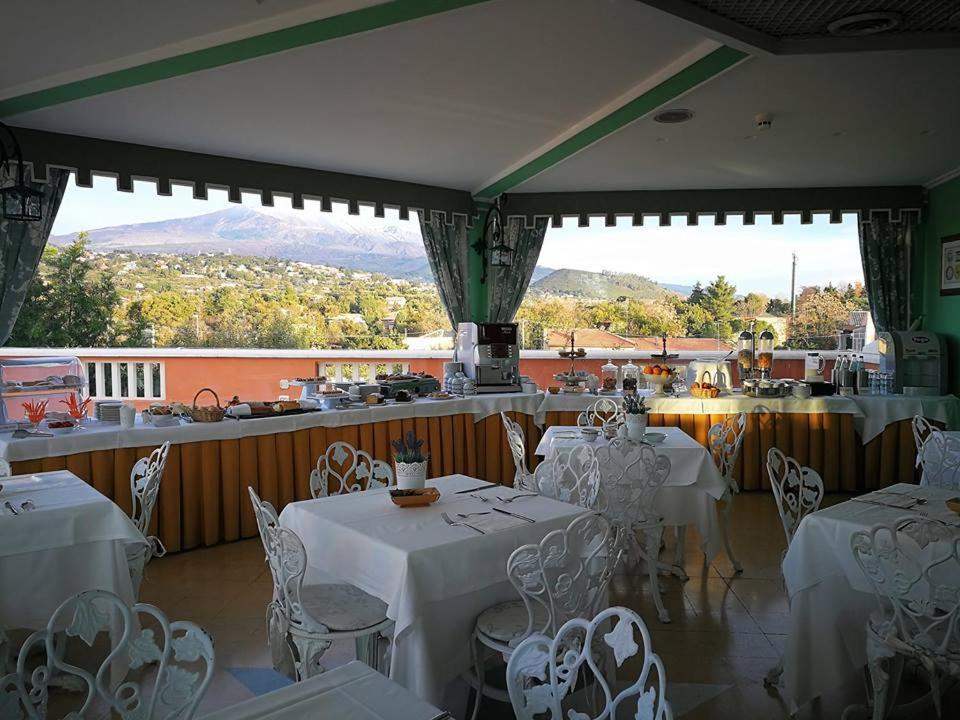 Hotel Villa Paradiso Dell'Etna サン・ジョヴァンニ・ラ・プンタ エクステリア 写真
